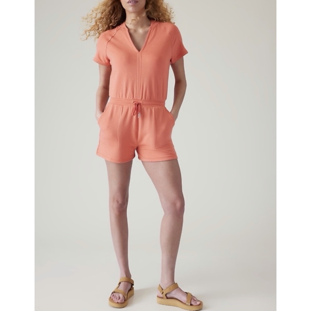 Athleta Soft Persimmon Sz M Short Sleeve Balance Romper Jumpsuit Athleisure